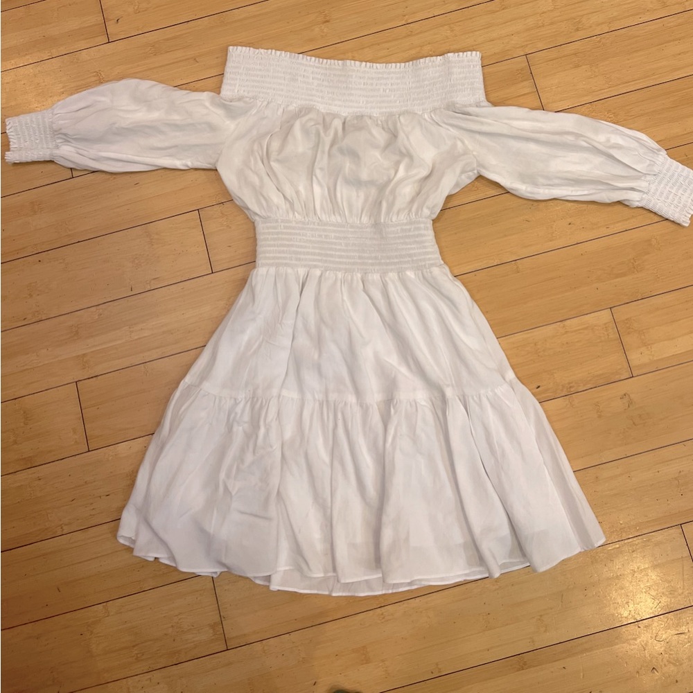 Gianna bini white flowy dress size small off the shoulder